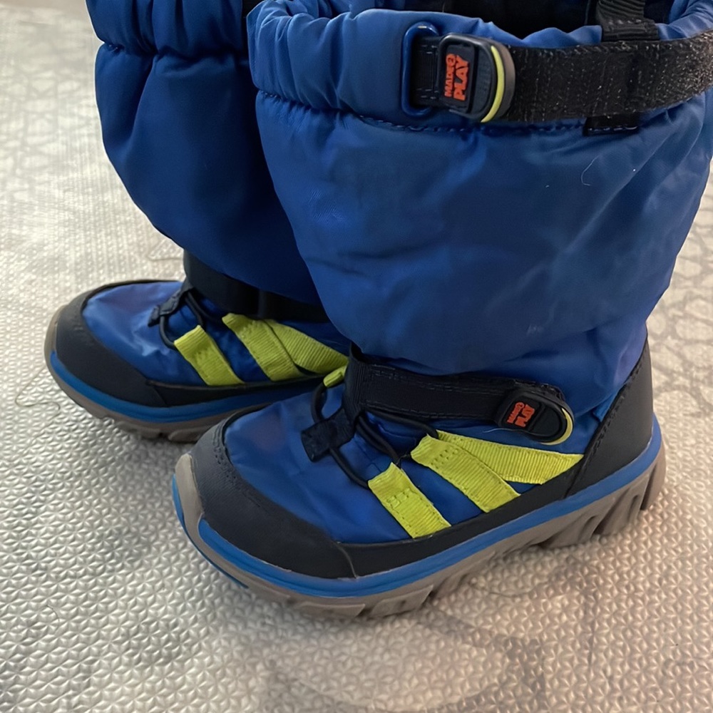 Stride Rite Made2play snow boots